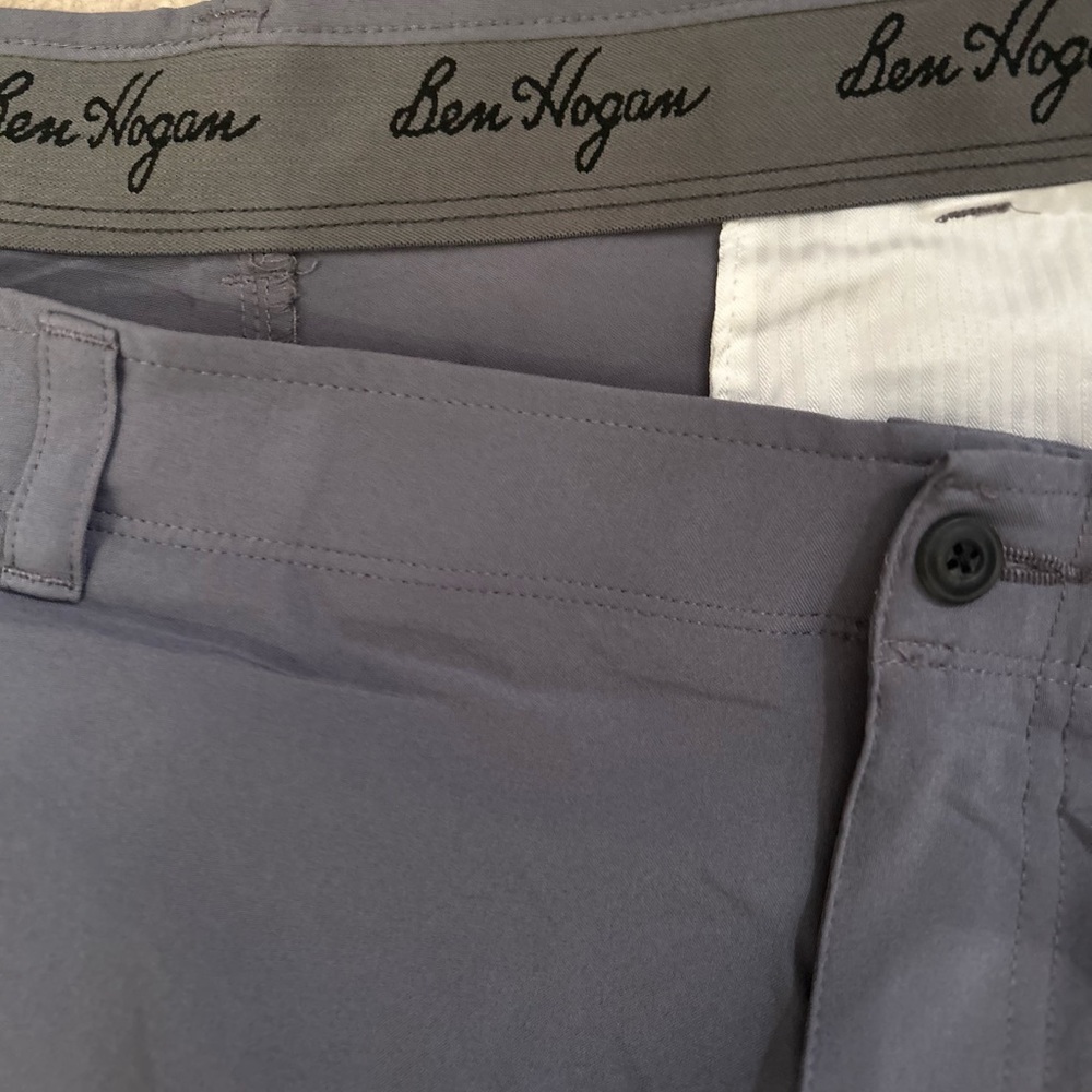 Ben Hogan Flat Front Light Gray Golf Shorts size 50 - Picture 3 of 5